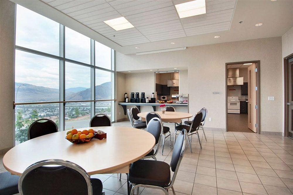 Residence & Conference Centre - แคมลูปส์ ภายนอก รูปภาพ